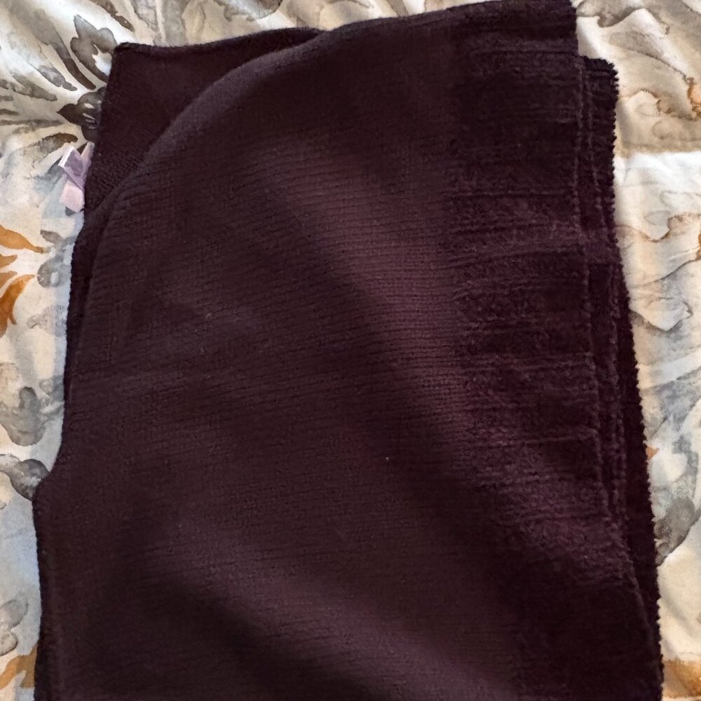 Nine & Co. Women's Head Scarf